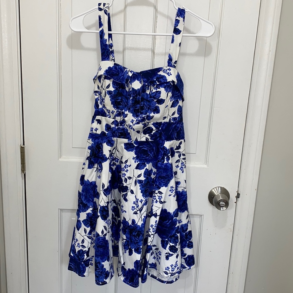 NWT blue and white floral dress
